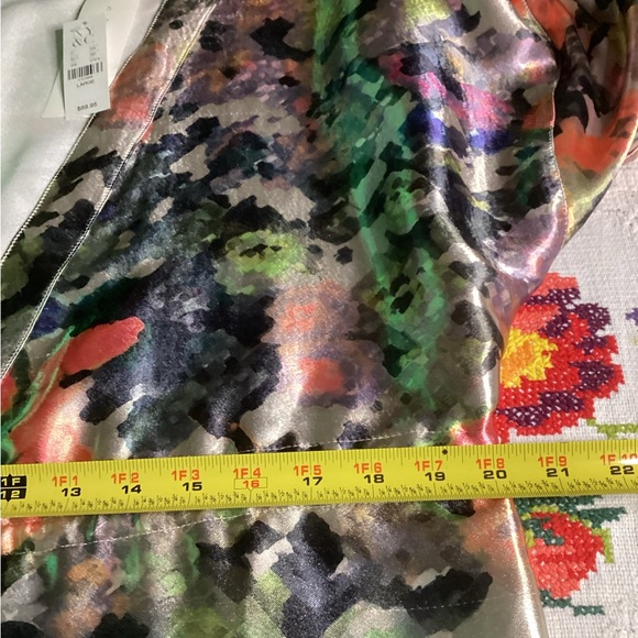 NEW YORK & Co. Colorful Abstract Print Skirt KIMONO - Picture 11 of 16
